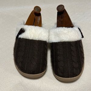 Homitem Black slipper Memory Foam Fleece Lining Size Large US 9-10